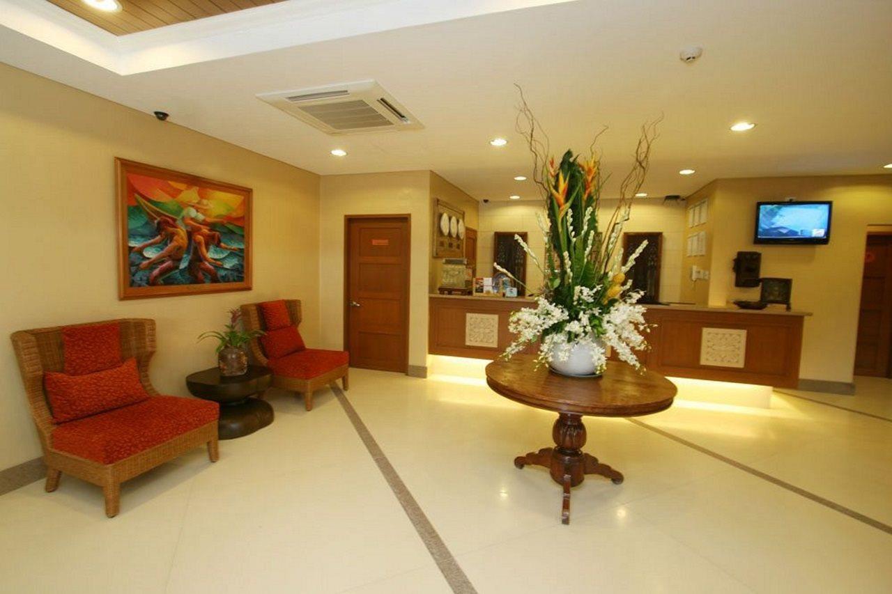 Crown Regency Prince Resort Balabag  Esterno foto